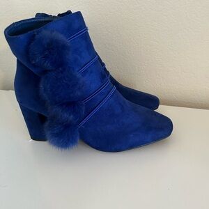 EY Boutique size 10 royal blue ankle fashion booties